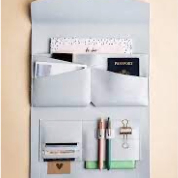 Portfolio Clutch NEW Glass Ladder & Co Megan Vegan Leather Light Gray - Picture 2 of 13